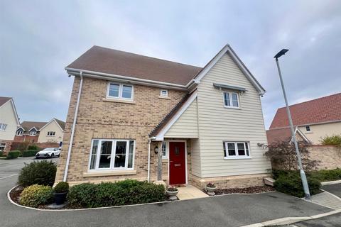 3 bedroom detached house for sale, Elder Road, Latchingdon