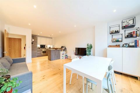 1 bedroom apartment for sale, Grove Street, Marine Wharf East, SE8