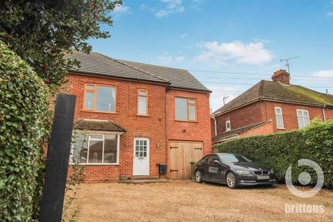 3 bedroom semi-detached house for sale, St. Peters Road, West Lynn