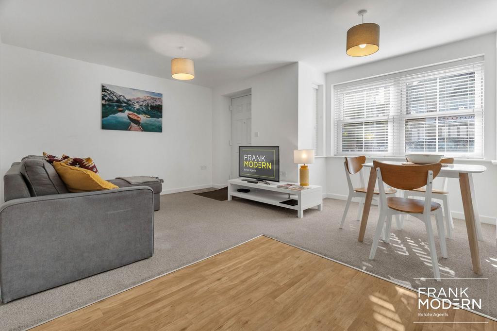 Lounge / Kitchen