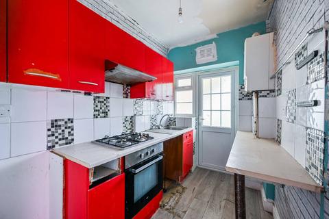 Grover Court, Lewisham, London, SE13