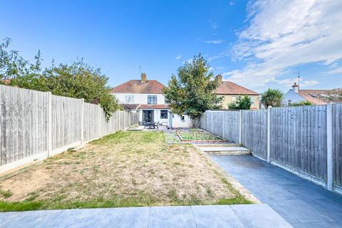 3 bedroom semi-detached house for sale, Thorpedene Gardens, Southend-on-Sea SS3