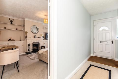 2 bedroom flat for sale, Shirley Close, Worthing