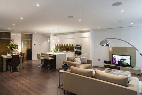 undefined, Strand, London WC2R