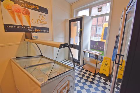 Retail property (high street) to rent, Hamilton Road, Cromer