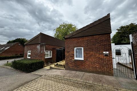 2 bedroom semi-detached bungalow for sale, Arncliffe Drive, Milton Keynes