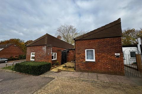 2 bedroom semi-detached bungalow for sale, Arncliffe Drive, Milton Keynes