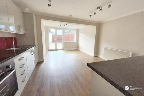 2 bedroom end of terrace house to rent, Four Lanes, Redruth, TR16