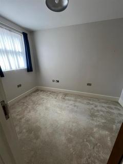 2 bedroom flat to rent, Milton Park, London