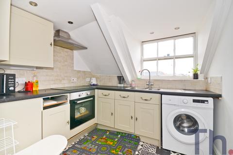 1 bedroom flat for sale, 29A Lugley Street, Newport PO30