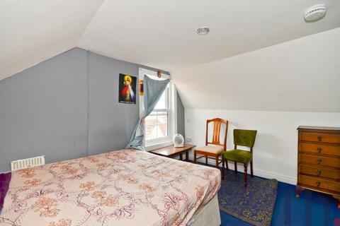 1 bedroom flat for sale, 29A Lugley Street, Newport PO30