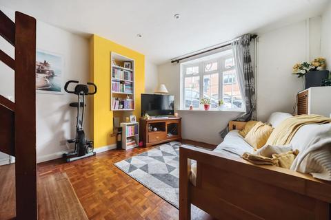 2 bedroom end of terrace house for sale, High Wycombe,  Train station,  Buckinghamshire,  HP13