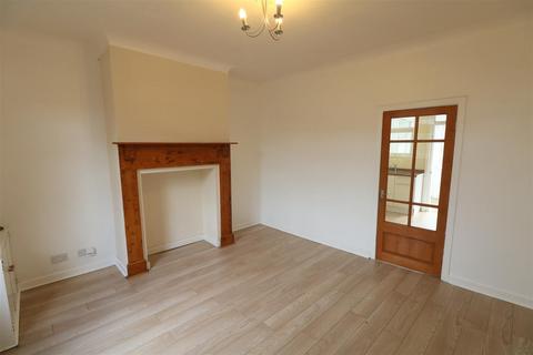 2 bedroom end of terrace house to rent, Park Road, Worsbrough, Barnsley