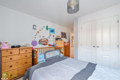 7 Boundary Place, Tadley, RG26 4PW