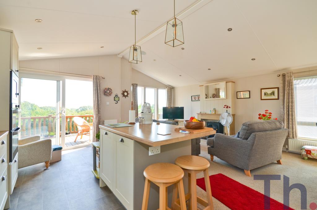 Kitchen Area with Island.JPG