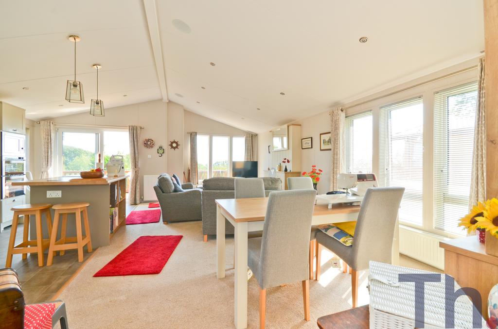 Unity Roebeck Spc Roebeck Country Park, Ryde PO33 2 bed lodge for sale - £79,950