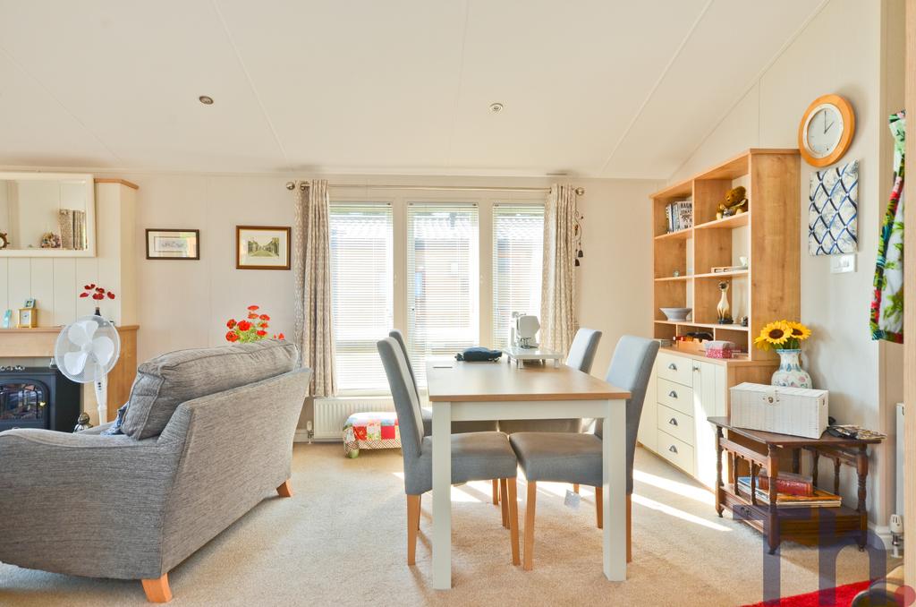 Unity Roebeck Spc Roebeck Country Park, Ryde PO33 2 bed lodge for sale - £79,950