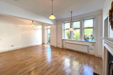 2 bedroom flat to rent, Learmonth Park, Comely Bank, Edinburgh, EH4