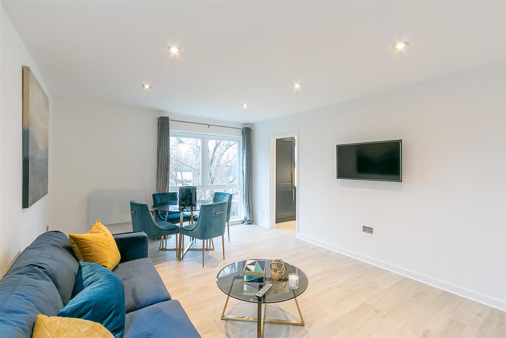 Lounge/ Diner