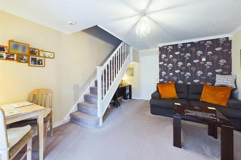 2 bedroom terraced house for sale, Flemming Avenue, Ruislip HA4