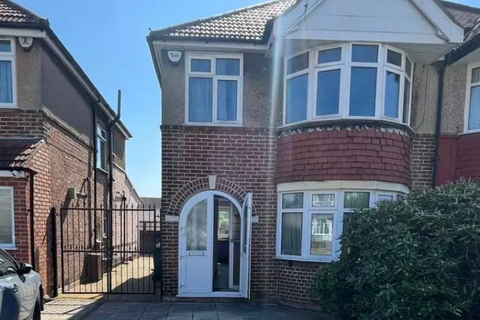 6 bedroom house to rent, Glebe Avenue, Harrow HA3