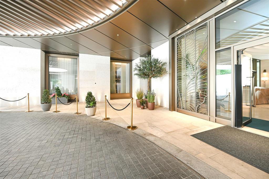 One Thames City, 8 Carnation Way... 2 bed apartment to rent £5,200 pcm (£1,200 pw)