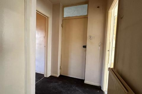 Flat 2, 30 Howard Road, London, SE25 5BY