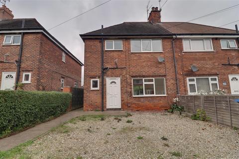 3 bedroom semi-detached house to rent, Mount Avenue, Hessle