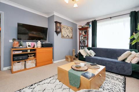 1 bedroom apartment to rent, Marlborough Gardens, Surbiton KT6