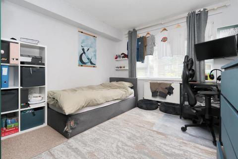 1 bedroom apartment to rent, Marlborough Gardens, Surbiton KT6