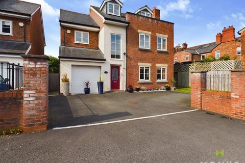 5 bedroom detached house for sale, Holbache Gardens, Oswestry