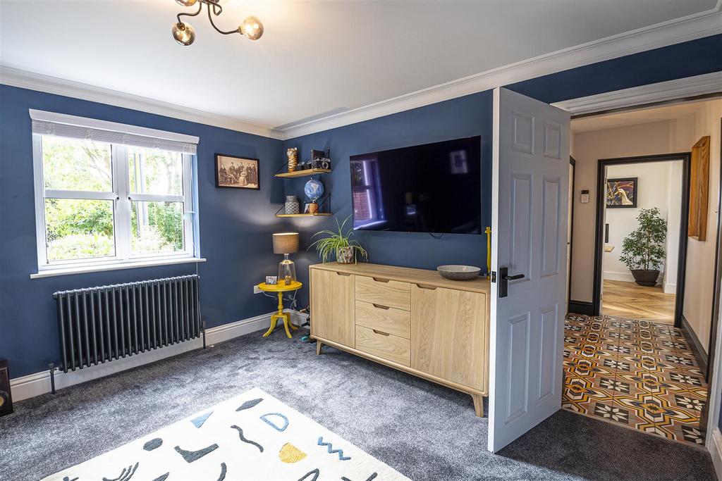 31-The Lodge, Brake Lane, Hagley.jpg