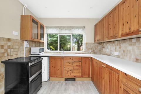 83 Overdale, Ashtead, KT21 1PX