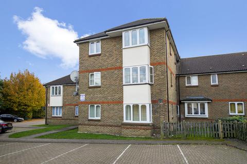 1 bedroom flat for sale, Stirling Grove, Hounslow TW3