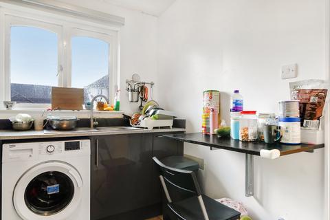 1 bedroom flat for sale, Stirling Grove, Hounslow TW3