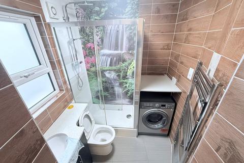 Studio to rent, Westbury Avenue, Turnpike Lane