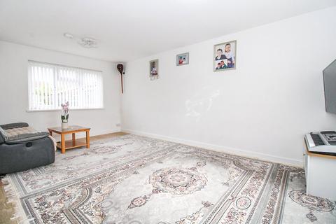 2 bedroom end of terrace house for sale, Banwell Avenue, Park North, Swindon, Wiltshire, SN3