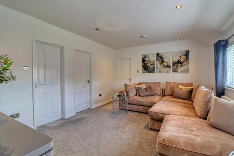 2 bedroom apartment for sale, The Green, Great Bentley CO7