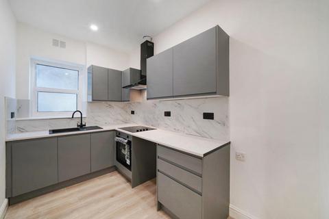 2 bedroom flat to rent, Willesden Lane, London, NW6