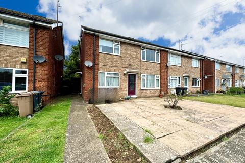 2 bedroom maisonette for sale, Canterbury Close, Luton