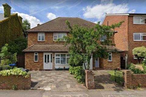 4 bedroom semi-detached house to rent, Sandal Road, New Malden