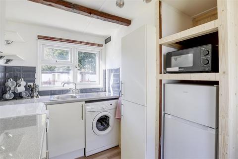 1 bedroom park home for sale, Wilford Lane, Clifton NG11