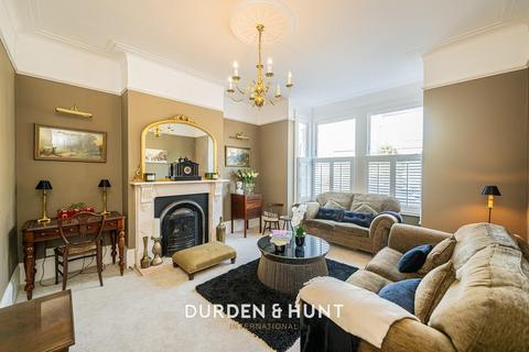 4 bedroom semi-detached house for sale, Wanstead Place, Wanstead E11