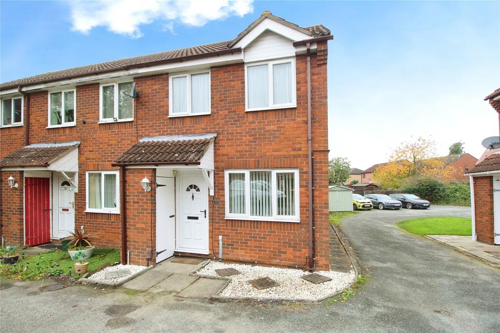 Berkley Close, Highwoods, Colchester... 2 bed end of terrace house - £ ...