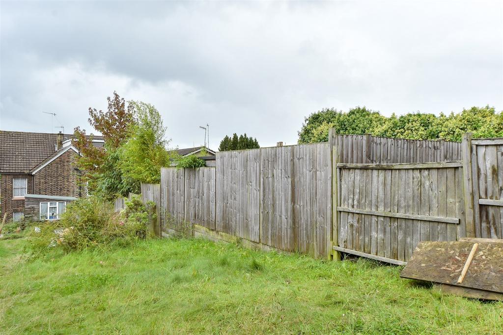 Earlsbrook Road, Earlswood, Surrey 3 bed semidetached house for sale