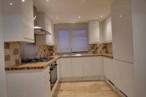 1 bedroom apartment to rent, Hanworth Road, Hounslow TW3