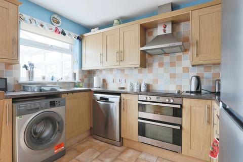 3 bedroom semi-detached house for sale, Warwickshire Close, Hull, HU5 5XF