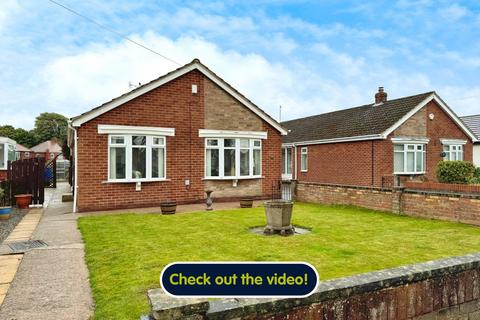 2 bedroom detached bungalow for sale, The Parkway, Willerby, Hull, HU10 6AZ