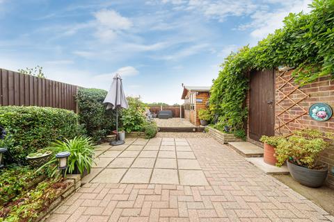 22 Peel Way, Uxbridge, UB8 3RN