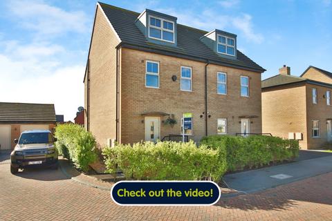 4 bedroom semi-detached house for sale, Richmond Lane, Kingswood, Hull, HU7 3NH